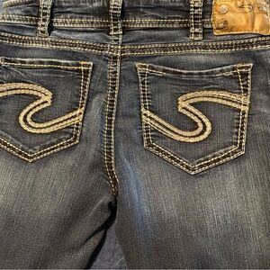 Silver Jeans Women’s Dark Gray Wash Bootcut Jeans with Contrast Stitching